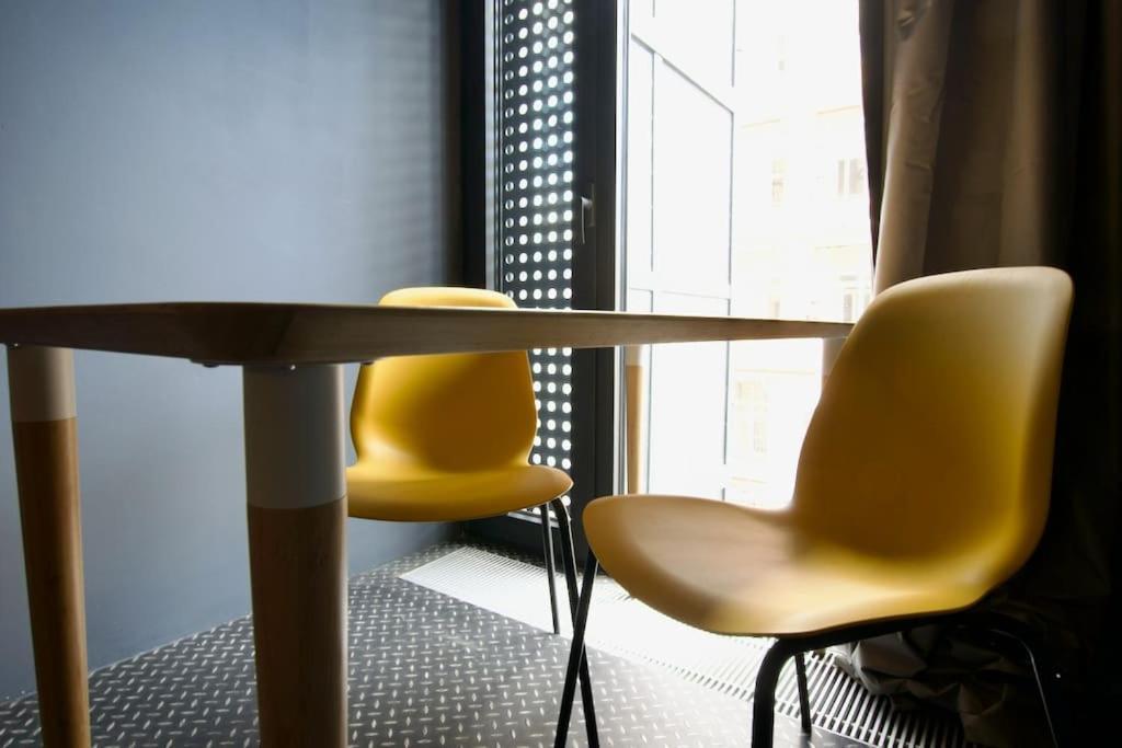 Studio Apartment By Hi5- Rottenbiller Apartment Budapest Ngoại thất bức ảnh